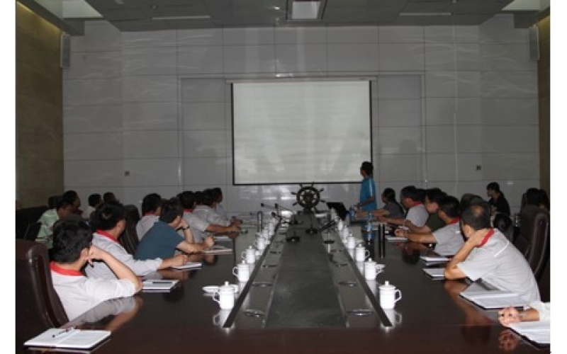 清華大學(xué)化工系學(xué)生到我公司實(shí)習(xí)